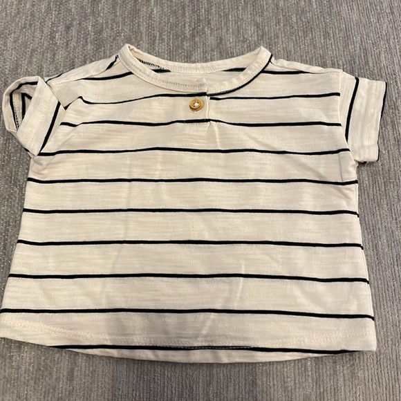 Baby Green Shorts and Tan with Black stripe shirt Size 0-3M - Picture 4 of 5